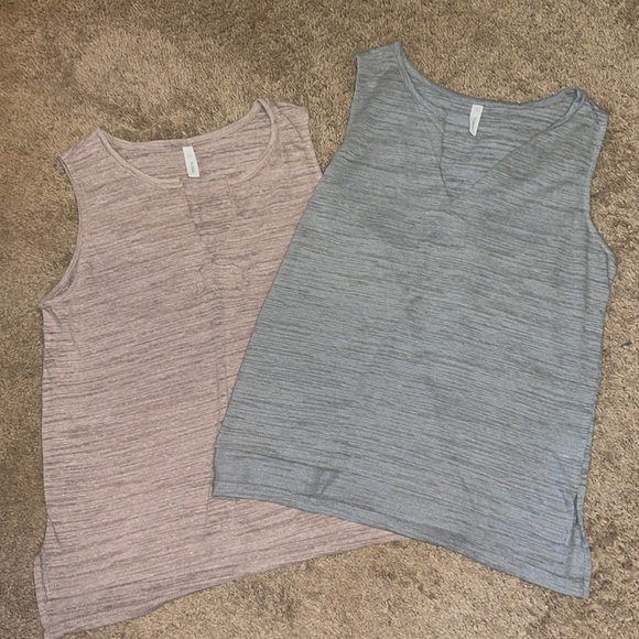 Wishlist Tops - Wishlist Bundle of Two Tank Tops- Size Large - 1 Beige/Tan & 1 Gray